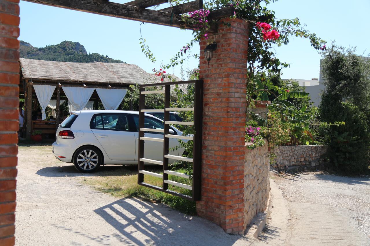 Guesthouse Vila Druri Dhërmi Exterior foto